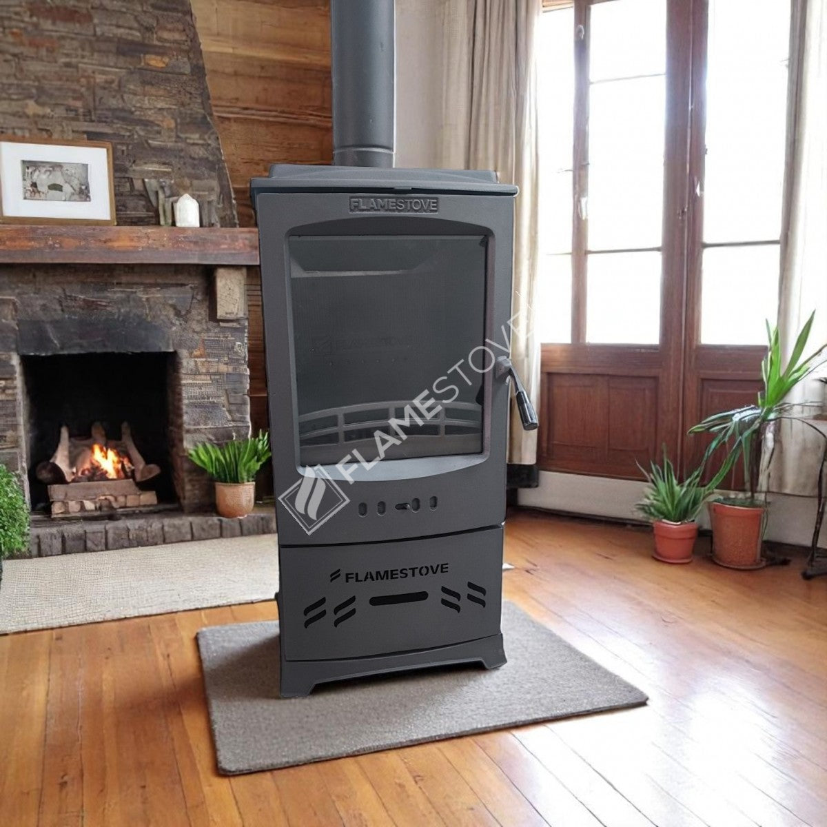Flame Stove Lodi A++ Çift Yanmalı Çelik Emaye Soba, Döküm İç Hazneli Odunluklu, 5 kW