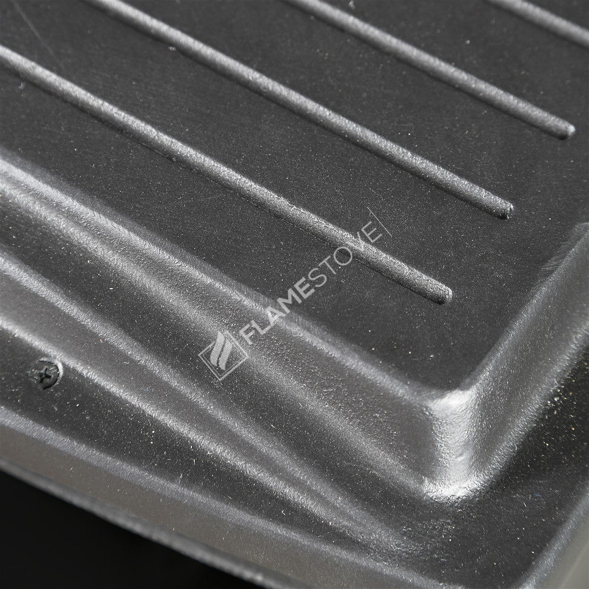 Lodi Lux Pelet Soba: Üç Camlı, Yüksek Verimli, A Sınıfı, 7 kW, Krom Hazneli