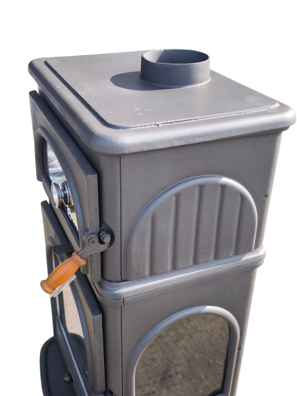 Flame Stove Modena Lüx FS-024AK fırınlı döküm sobanın üst kısmı ve görüntüsü.