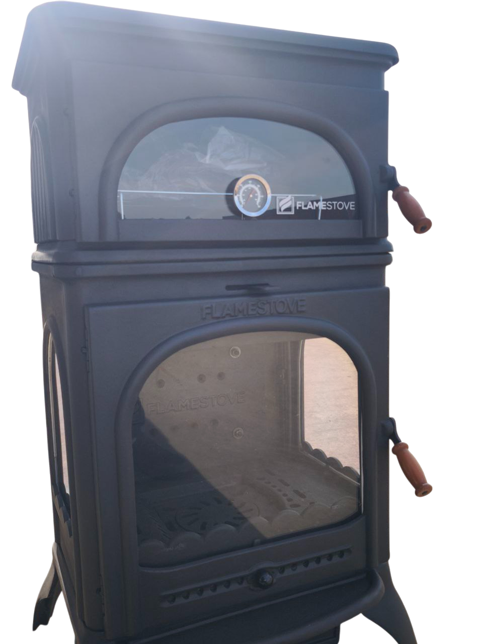 Flame Stove Modena Lüx FS-024AK fırınlı döküm soba, şık tasarımı ve güçlü performansıyla evinizde.