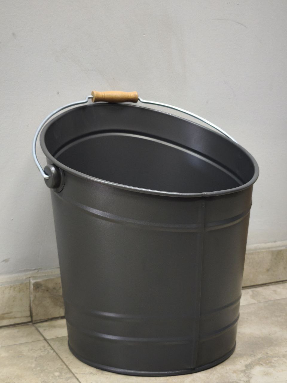 FS-2250 MAT SİYAH Flame Stove Mat Siyah Tutma Kollu Odun Kovası