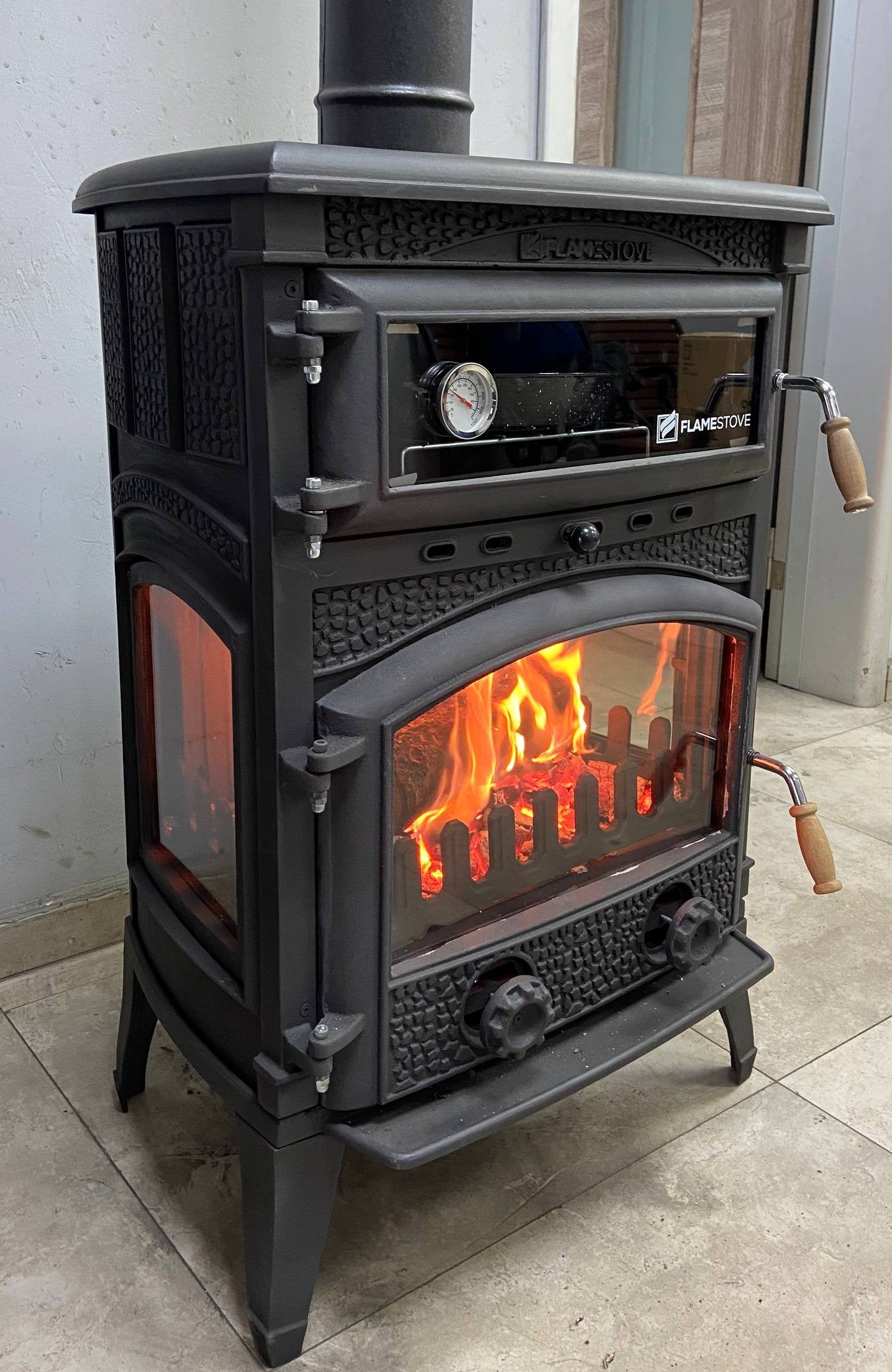 FS-071YK Flame Stove Fırınlı Döküm Soba Sirius Midi Yan Kapaklı