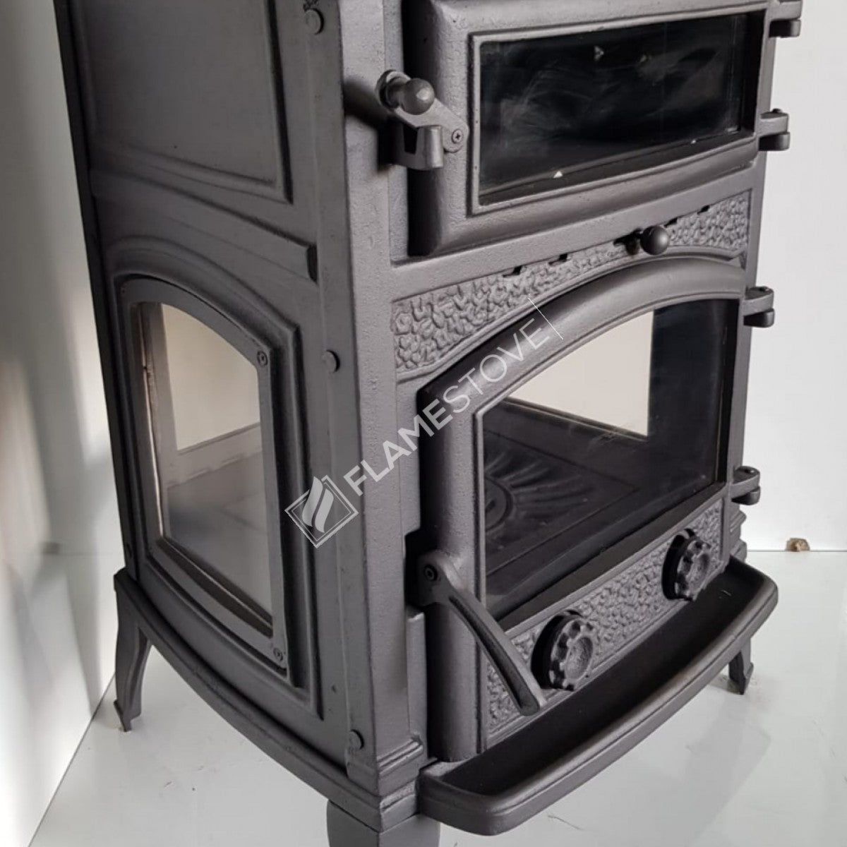 Flame Stove Sirius Maxi Fırınlı Döküm Odun Kömür Sobası Yüksek Verimli