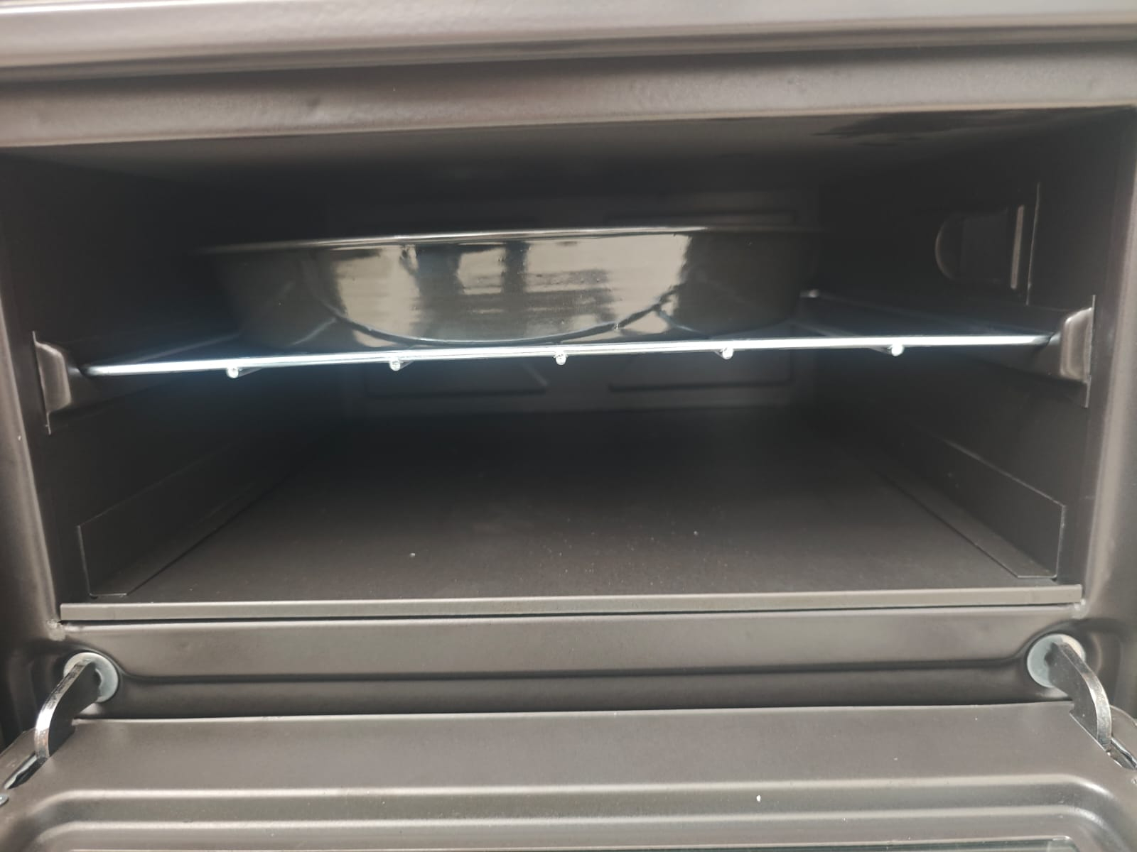 FS-316 - 40’lık Döküm Ayaklı Kuzine Soba | Fırınlı Emayeli Kuzine | Mat Siyah