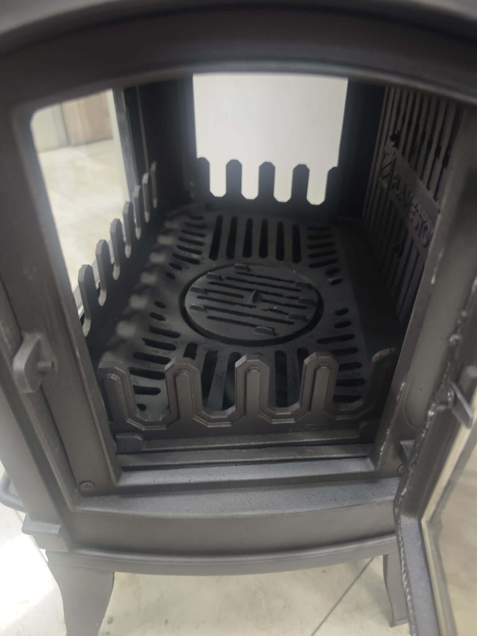  Fırınlı Döküm Soba Sirius Midi Yan Kapaklı –FS 71YK