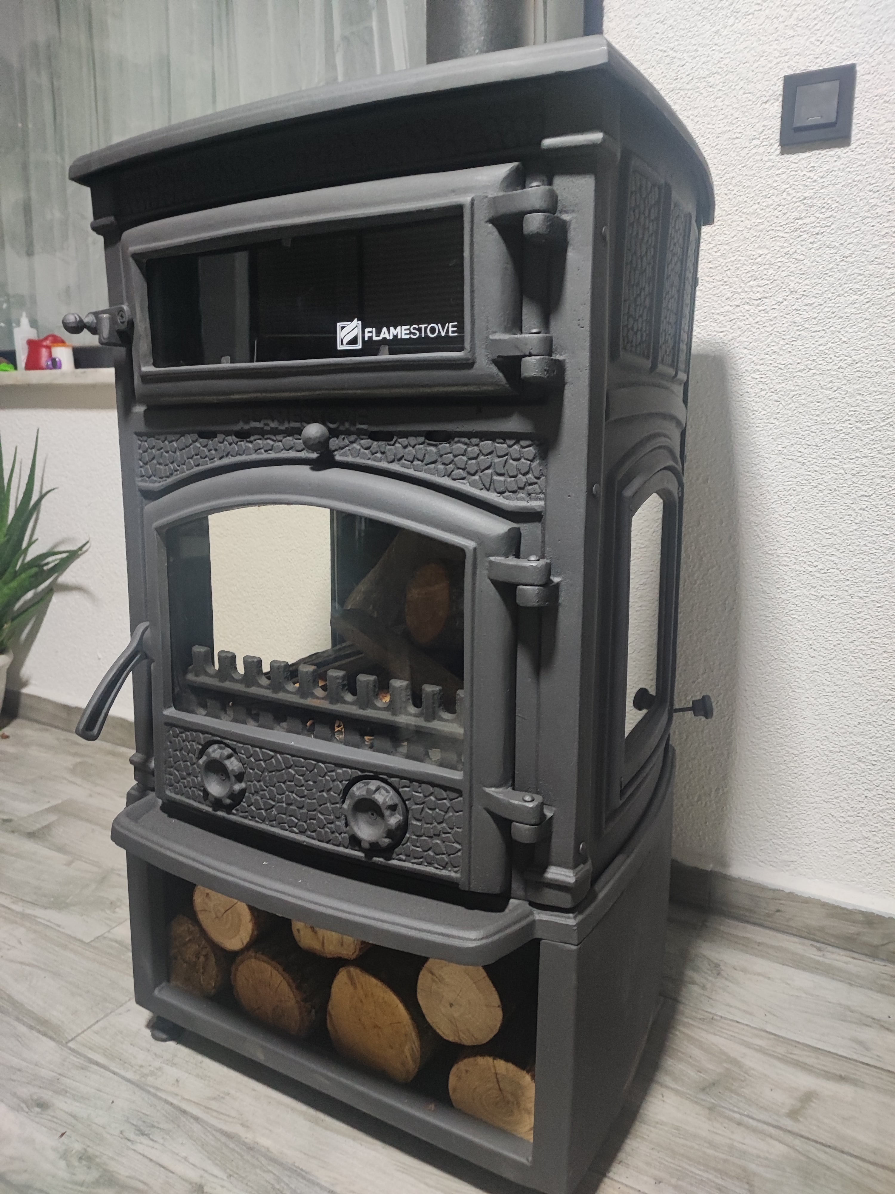 Sirius Maxi Style Fırınlı Odun Hazneli Döküm Soba FS-011ST