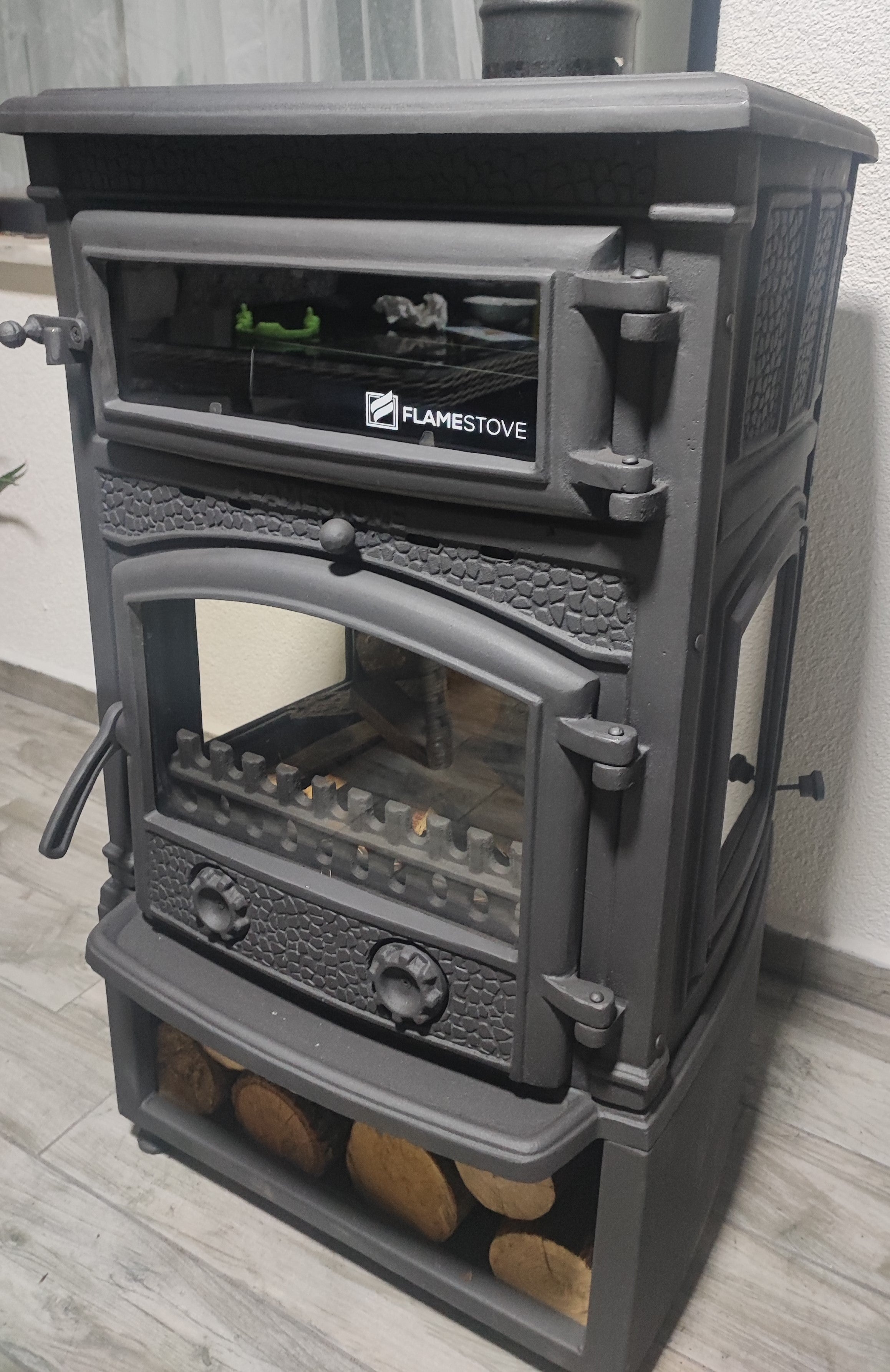 Sirius Maxi Style Fırınlı Odun Hazneli Döküm Soba FS-011ST