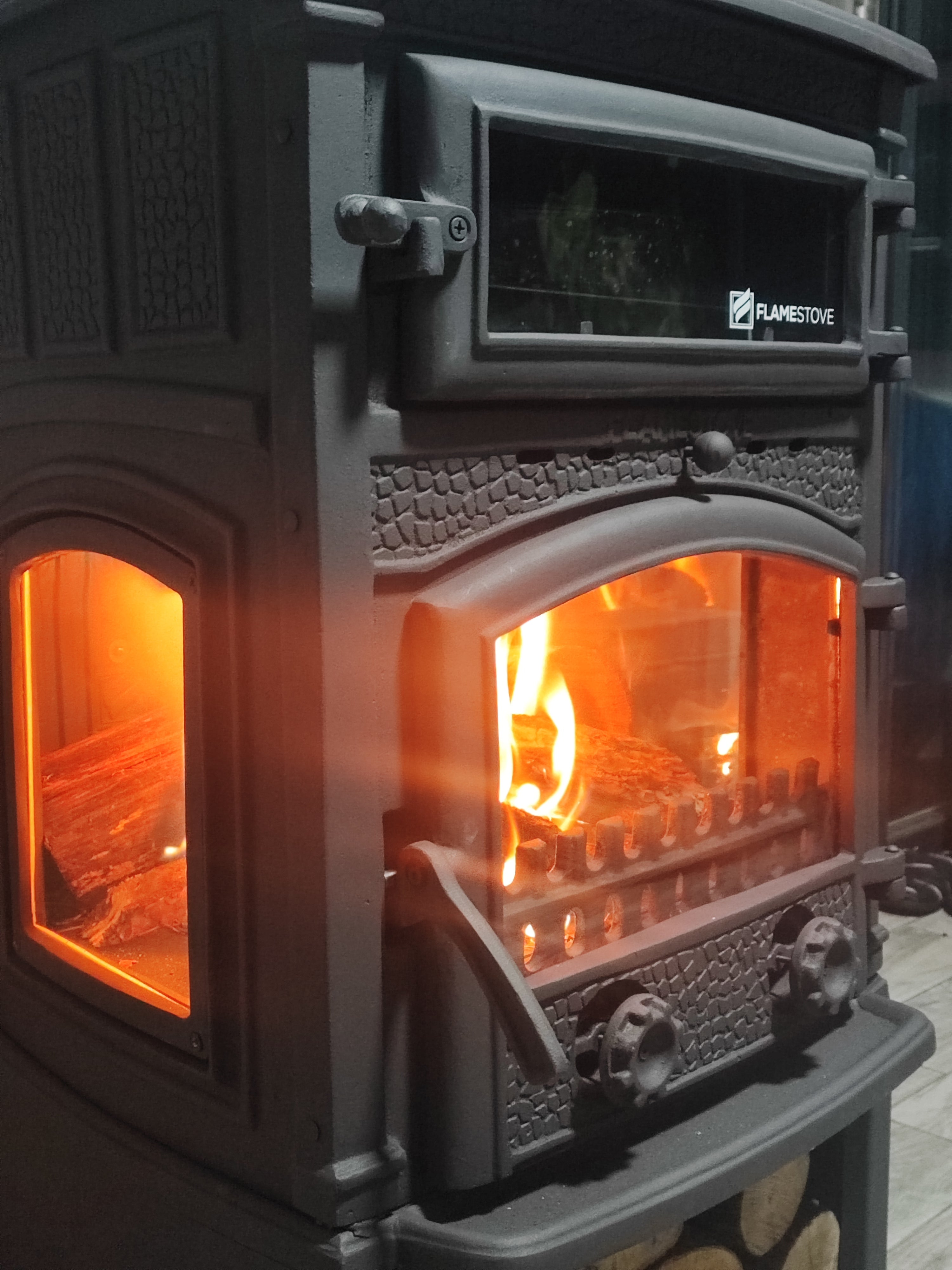 Sirius Maxi Style Fırınlı Odun Hazneli Döküm Soba FS-011ST