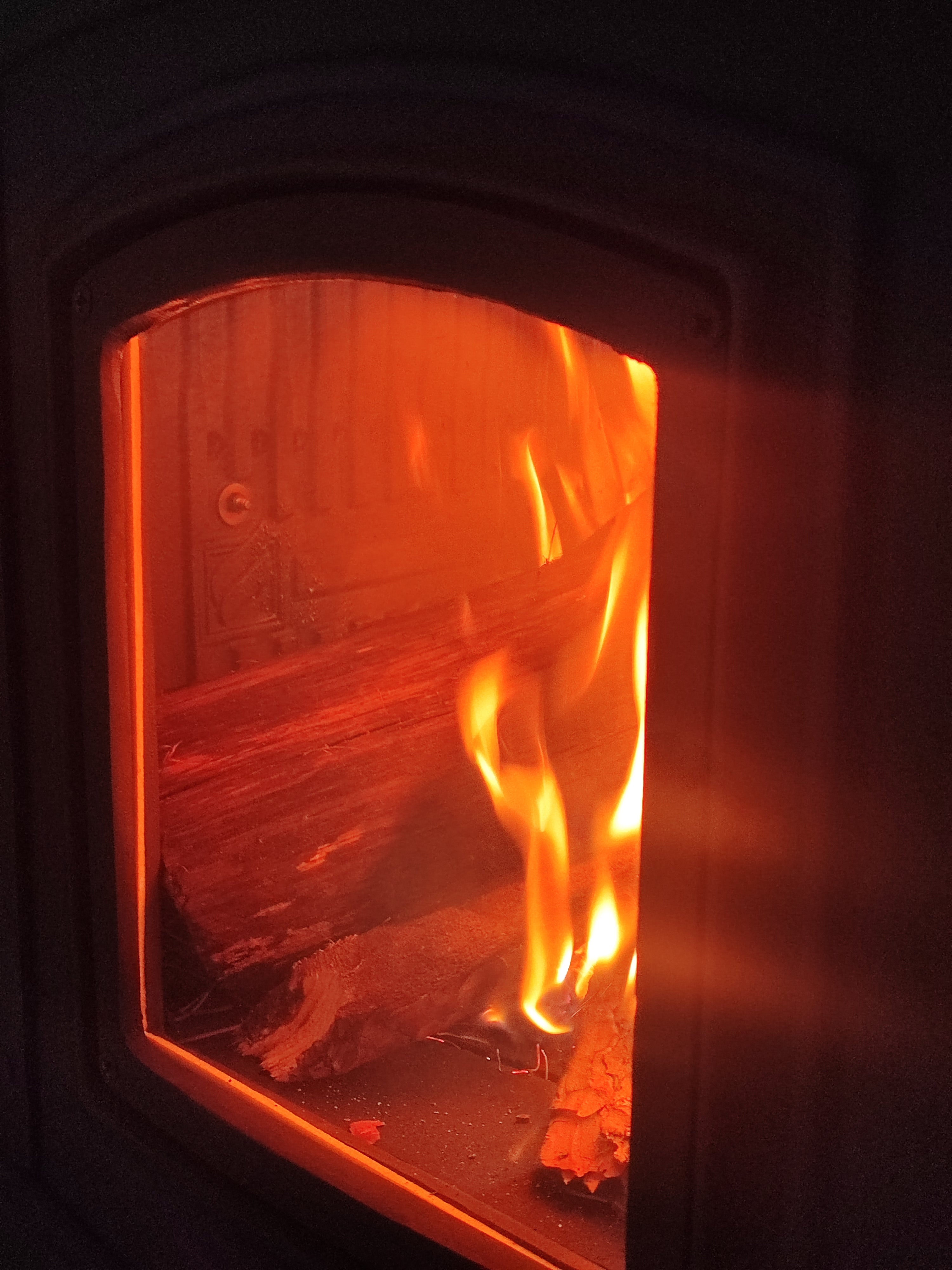 Sirius Maxi Style Fırınlı Odun Hazneli Döküm Soba FS-011ST