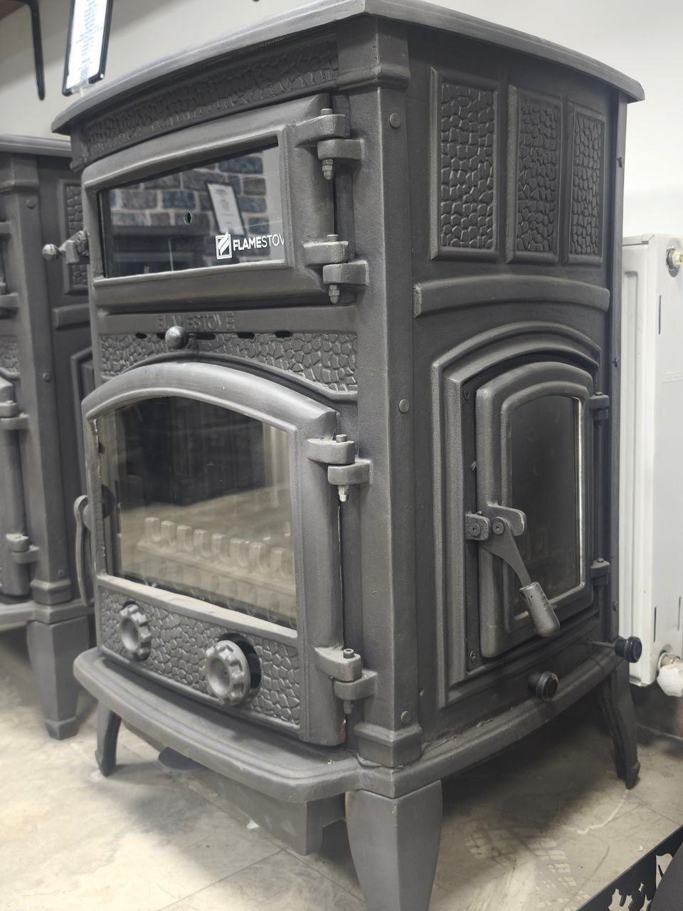 Flame Stove FS-11YK-AK – Sirius Maxi Yan Kapaklı Fırınlı Döküm Soba