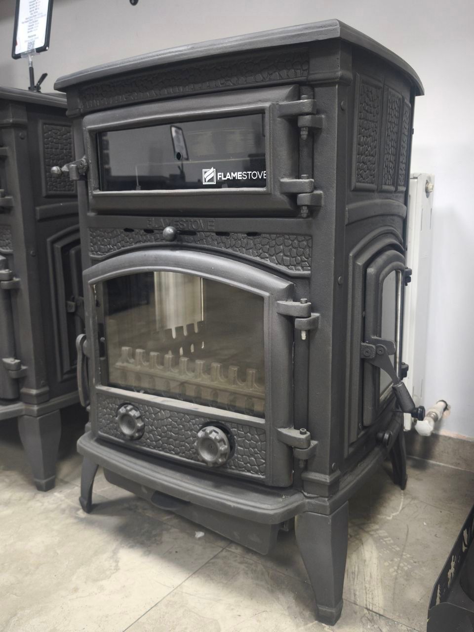 Flame Stove FS-11YK-AK – Sirius Maxi Yan Kapaklı Fırınlı Döküm Soba