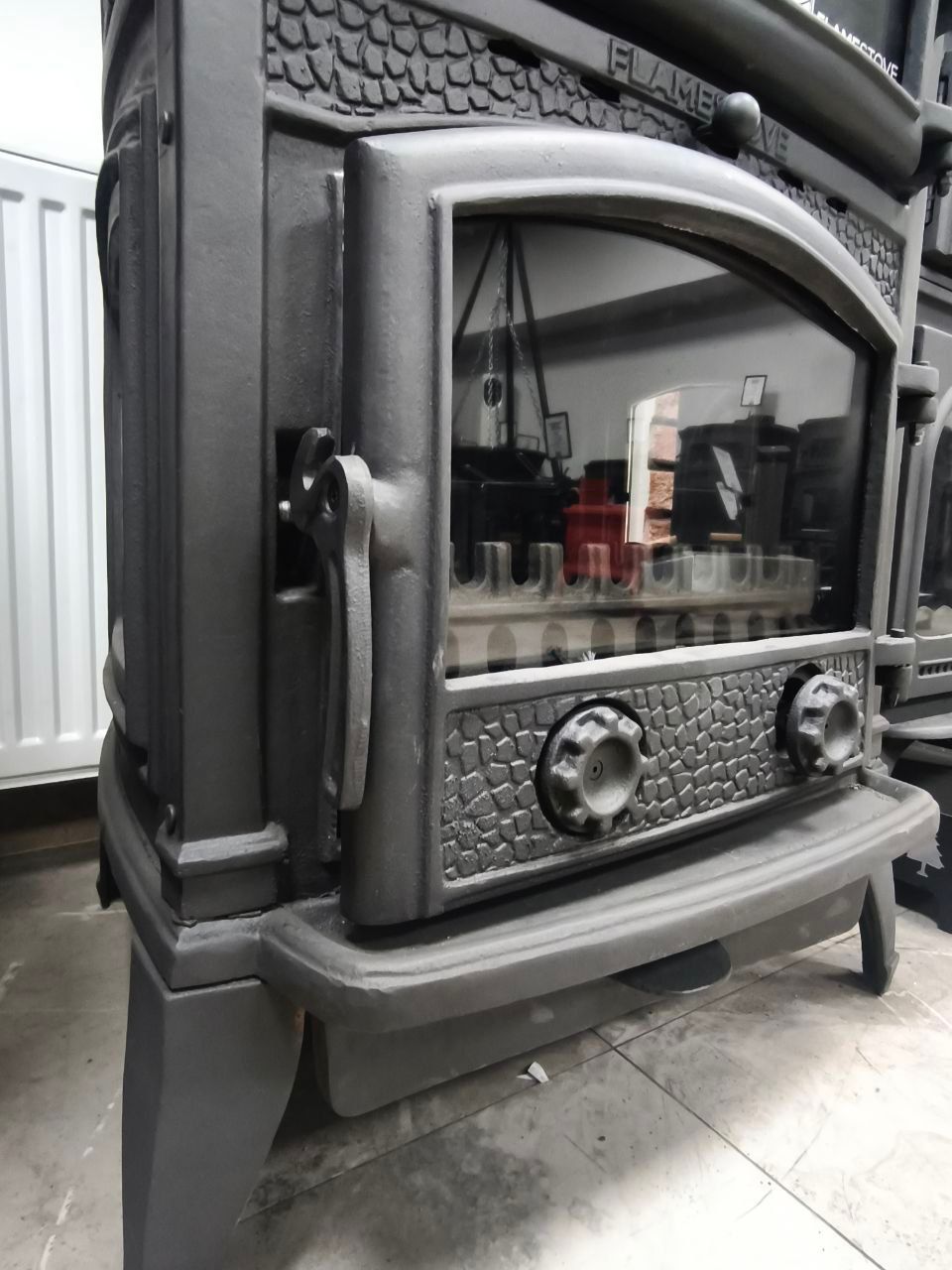 Flame Stove FS-11YK-AK – Sirius Maxi Yan Kapaklı Fırınlı Döküm Soba