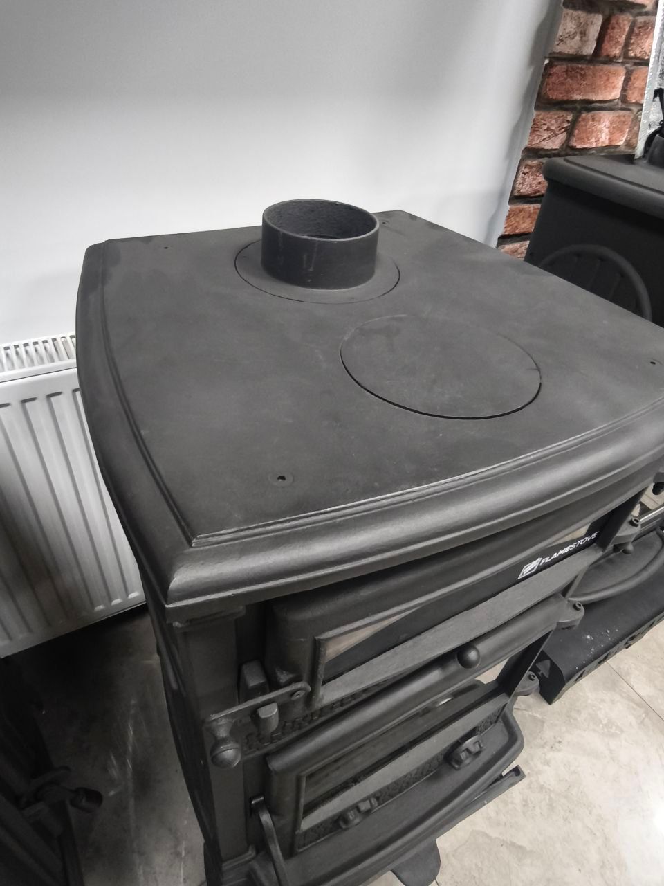 Flame Stove FS-11YK-AK – Sirius Maxi Yan Kapaklı Fırınlı Döküm Soba