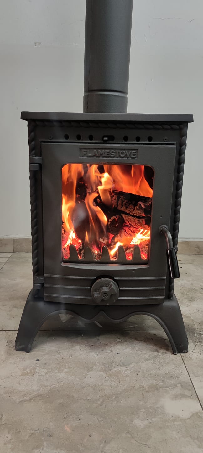 FS-051 Flame Stove Minör Yüksek Verimli Pik Döküm Soba, Schott Robax Camlı, 50 m² Isıtma