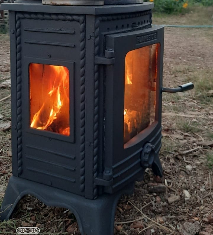 FS-052 Flame Stove Minör Lüx 3 Camlı Döküm Soba: Yüksek Verimli Odun & Kömür Isıtıcı, A Sınıfı