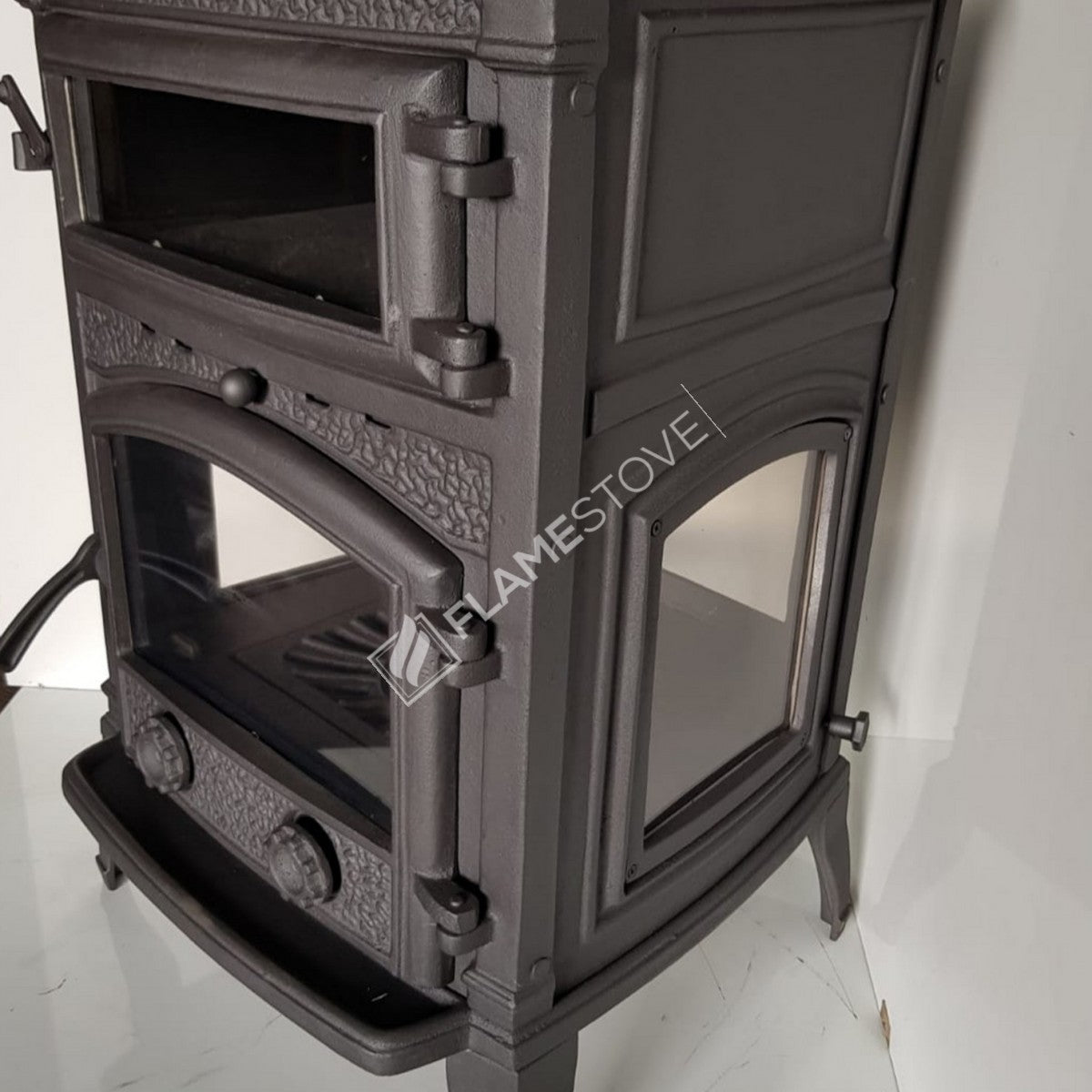 Sirius Maxi 4 Fırınlı Döküm Soba: Yüksek Verimli Odun Kömür Isıtıcı 15 kW