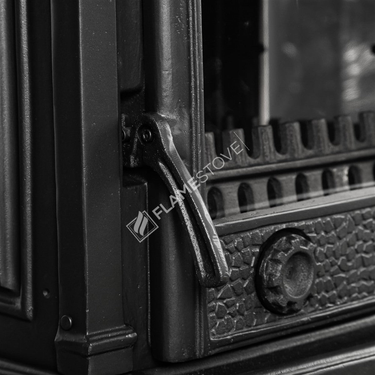 Sirius Ultra Yan Kapaklı Odun Hazneli Döküm Soba, Yüksek Verimli Isıtma Çözümü