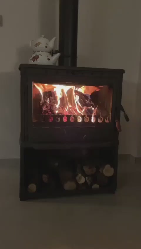 FS-042YKST Flame Stove Retro Lux YK Stil Döküm Soba, Yan Kapaklı, Odunluklu, 3 Camlı, 10 kW